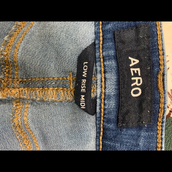 Distressed Denim Shorts - Picture 4 of 5